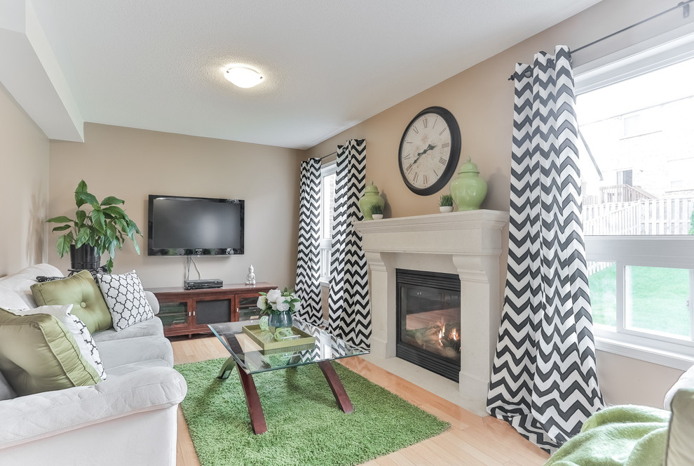 Inspiration for a transitional home design remodel in Toronto