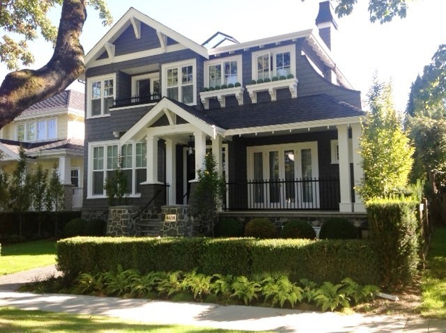 Inspiration for a traditional exterior in Vancouver.