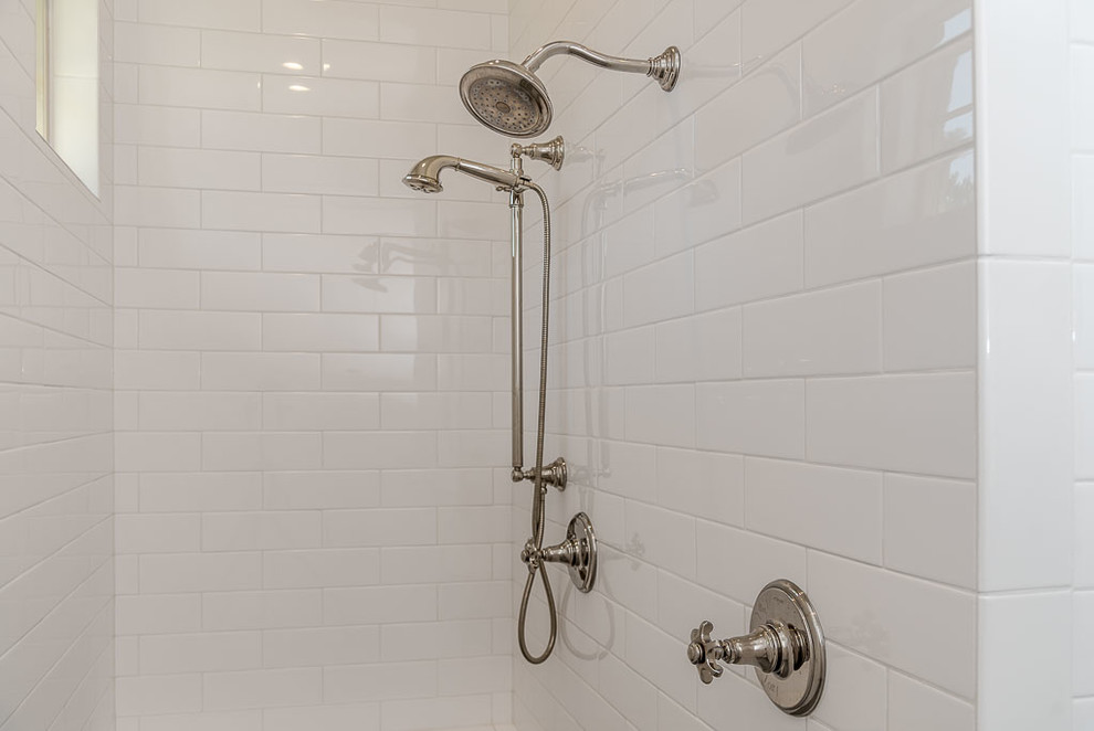 Example of a transitional home design design in Austin