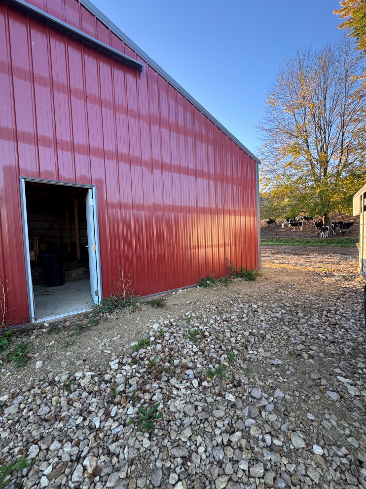 POLE SHED / NEW SERVICE
