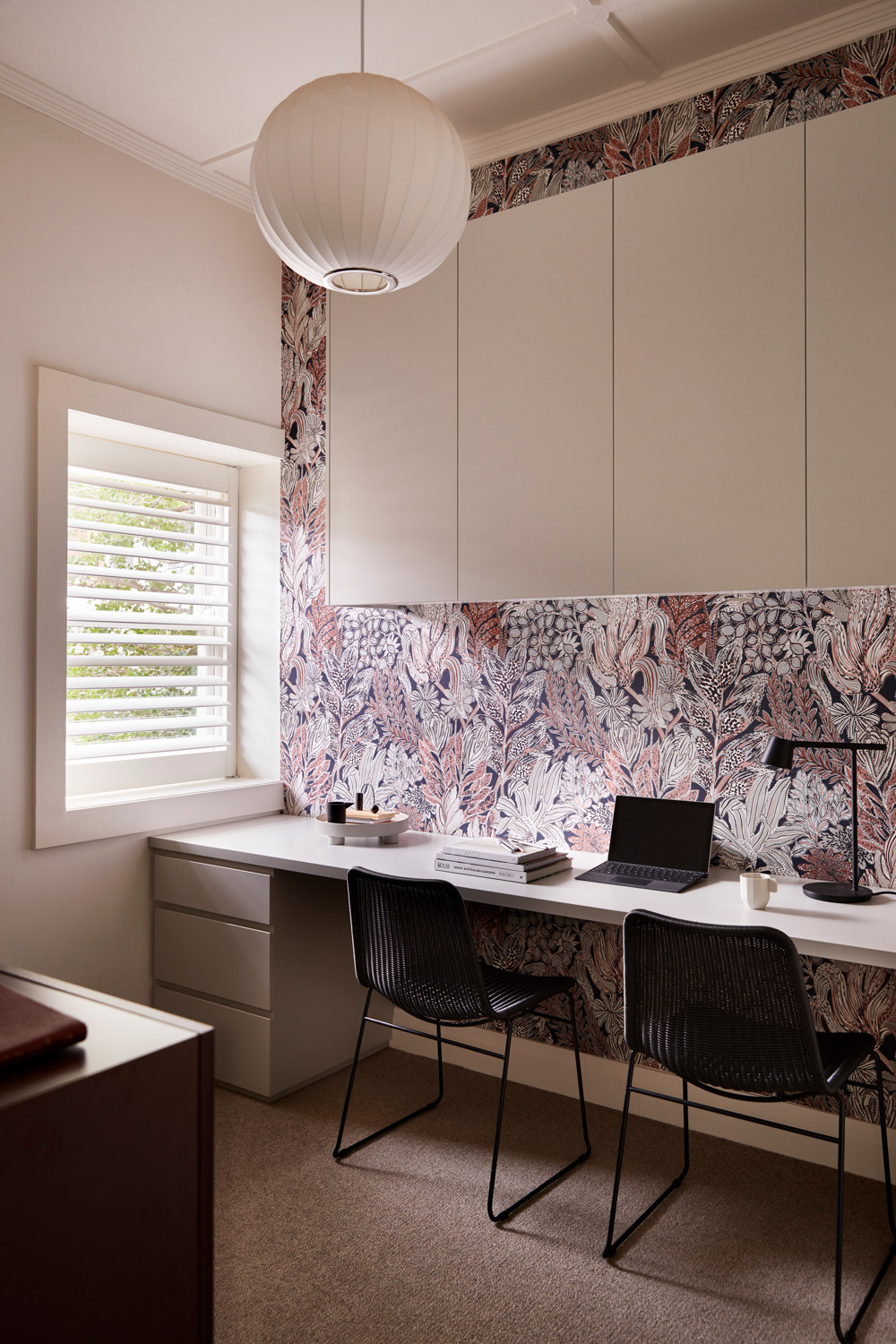 Contemporary Home Office Wall Ideas: Stylish Designs to Inspire Productivity