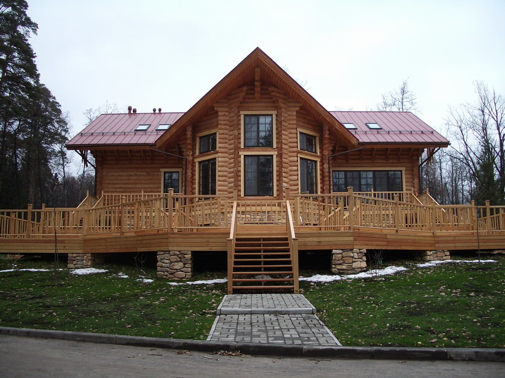 Гостевой дом. Калиброванное бревно. Канадская рубка. Диаметр 35-45 см.