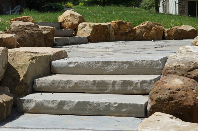 Hardscaping american-traditional-exterior