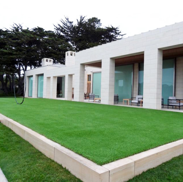 Medium sized contemporary front xeriscape partial sun garden for spring in San Francisco.