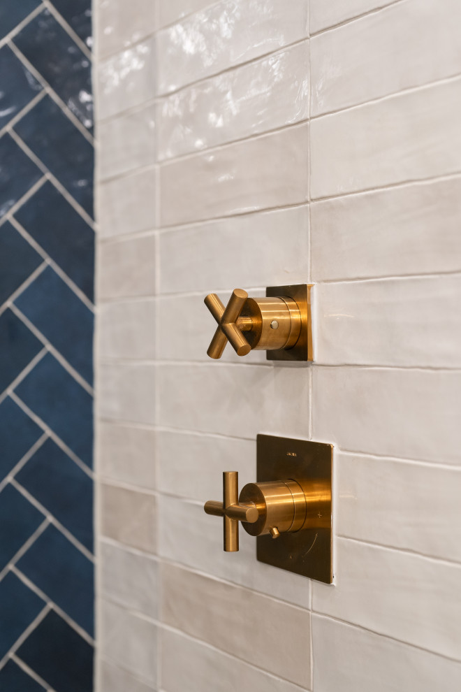 Black Alder | Guest Bath + Laundry