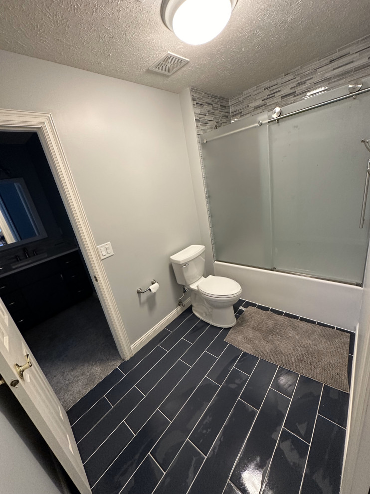 Barrington Park Bathroom