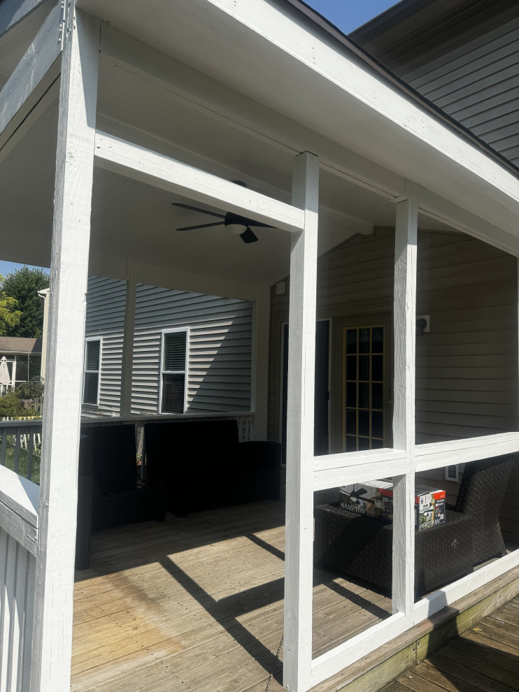 Sweet Briar North Screened in Porch