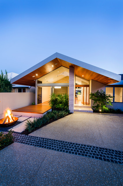 Success Crescent modern-haeuser