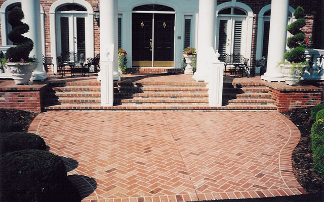 Front entries american-traditional-patio