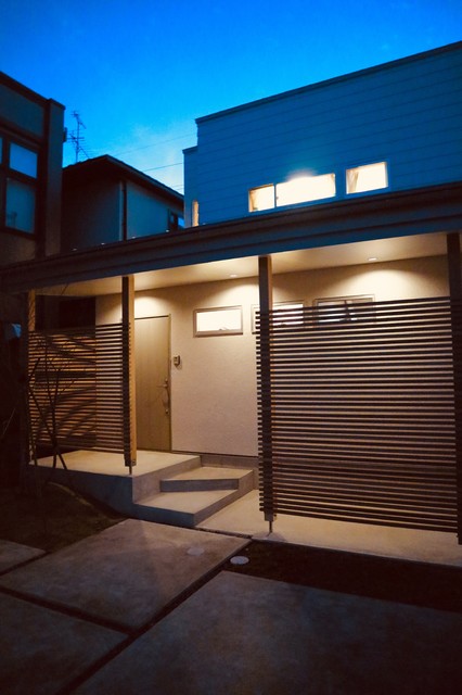 斜光の家 moderno-fachada