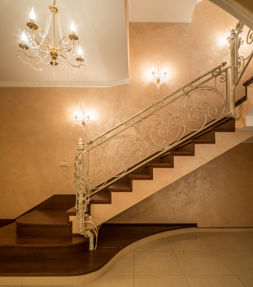 Staircase - traditional staircase idea in Moscow