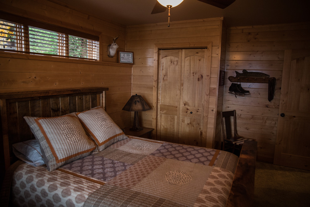 Bedroom - rustic bedroom idea