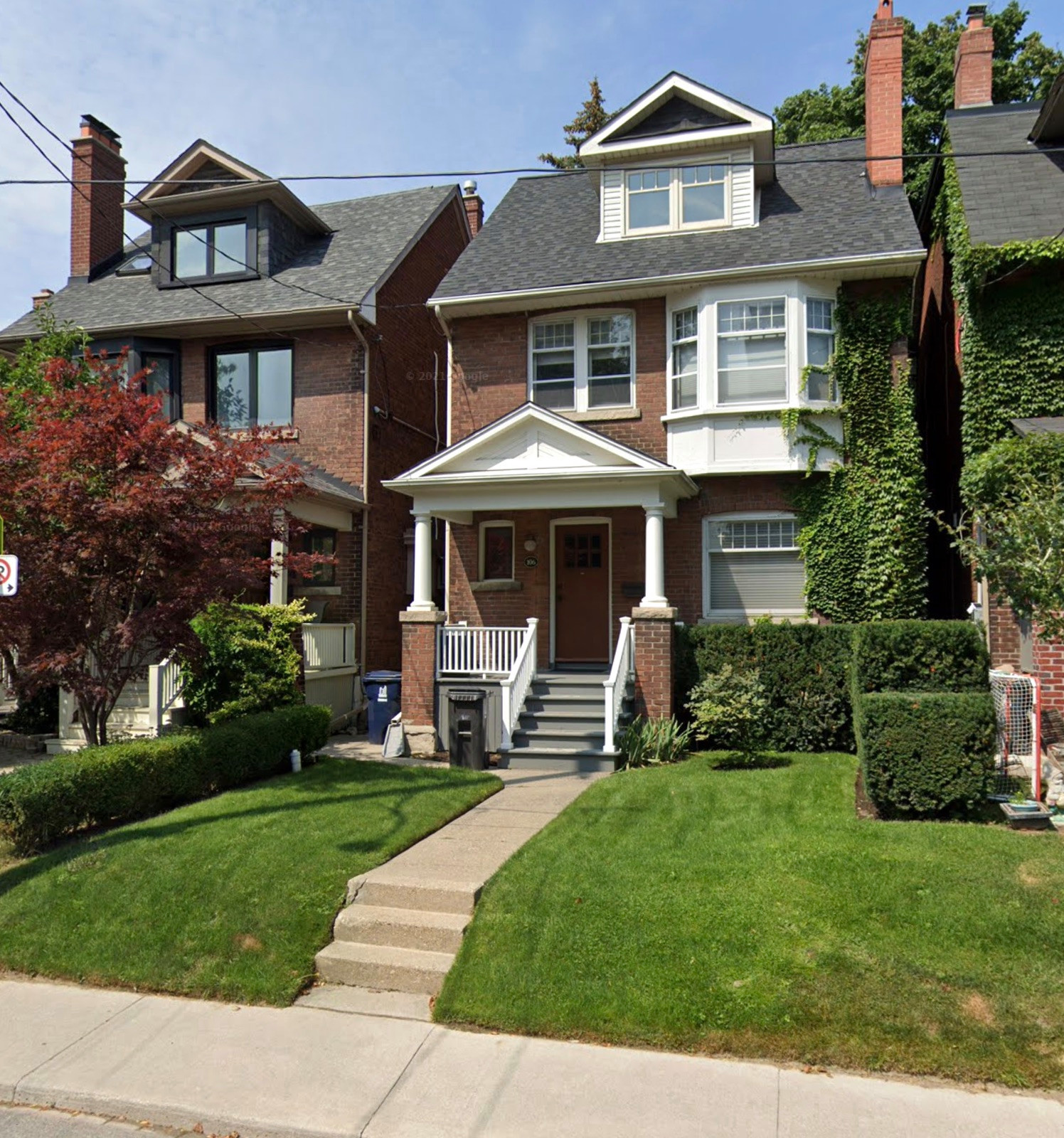 Central Toronto Front Yard Parking Pad