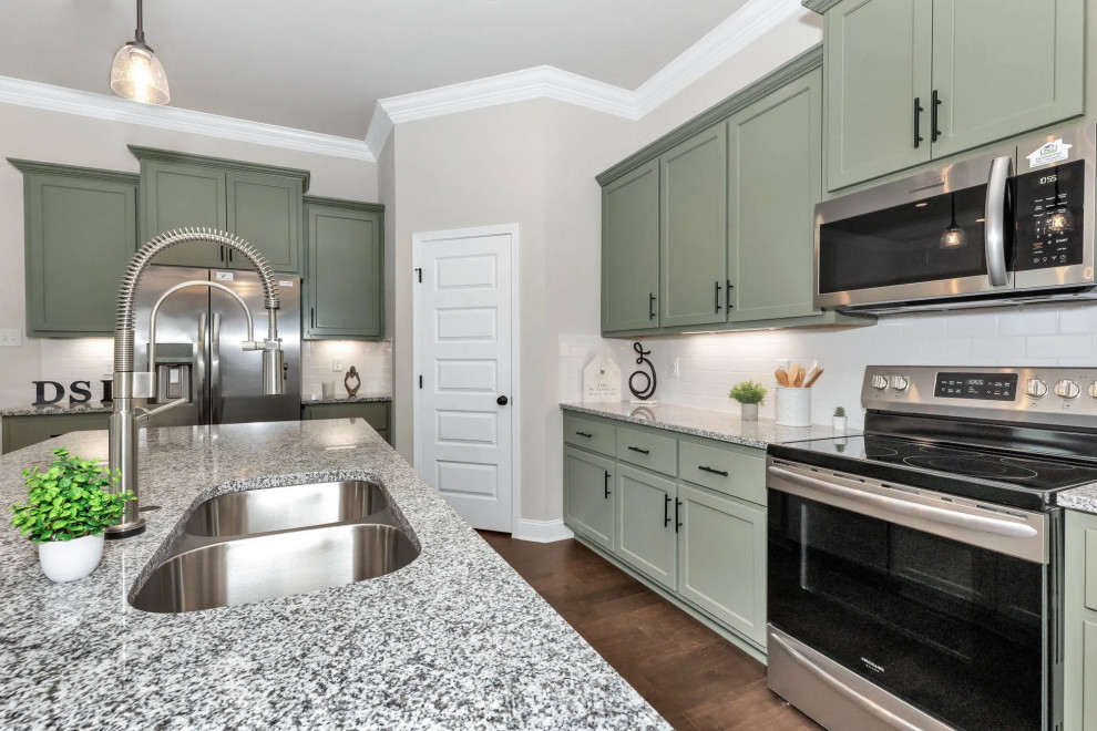 The Estates at Heritage Lakes Crosby III H Traditional Kitchen