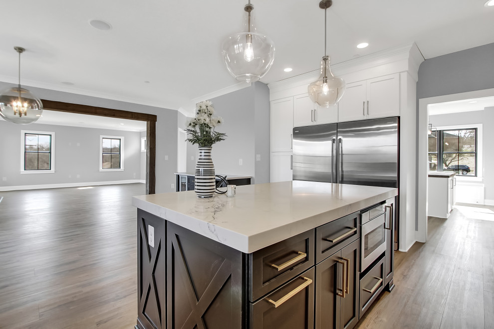 Modern Farmhouse Kitchen with Bonus Craftroom