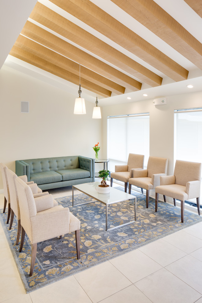 Example of a transitional home design design in San Francisco