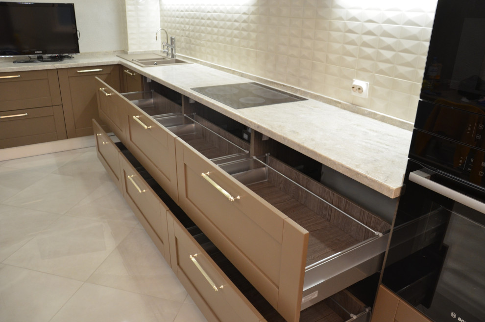 Кухня Кальвадос из массива бука покраска RAL