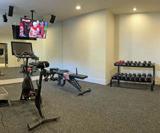 75 Beautiful Home Gym With Yellow Walls Ideas & Designs - May 2023 | Houzz  Au