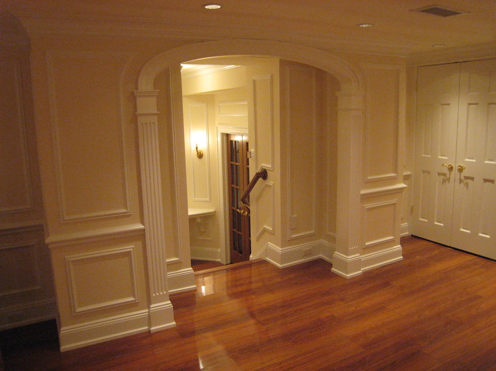 This is an example of a traditional basement in New York.