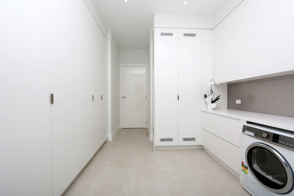 This is an example of a contemporary laundry room in Melbourne.