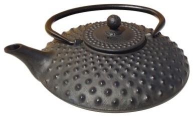 Old Dutch Amity Matte Black 26 oz. Cast Iron Teapot