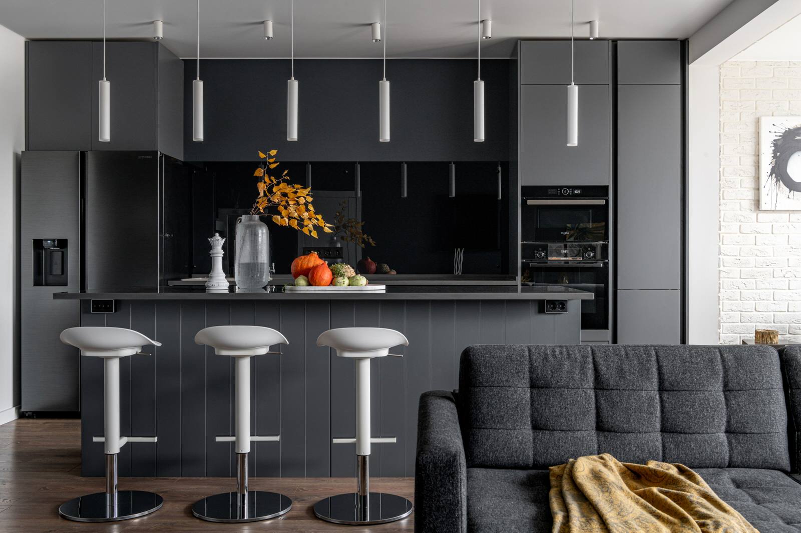 Графит с акцентами