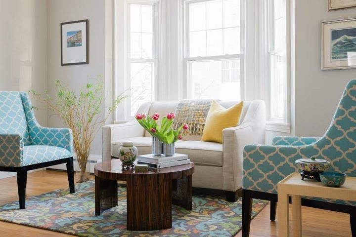 Home design - transitional home design idea in Boston