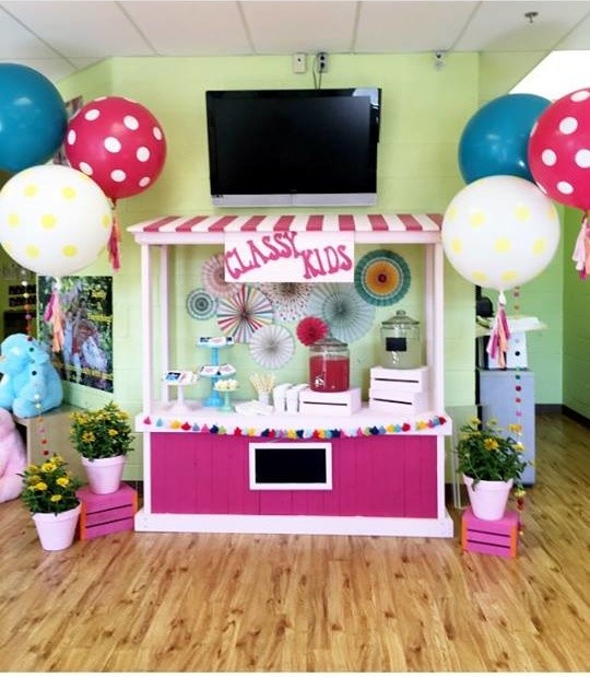 Jazzy Lemonade Stand for Daycare Center