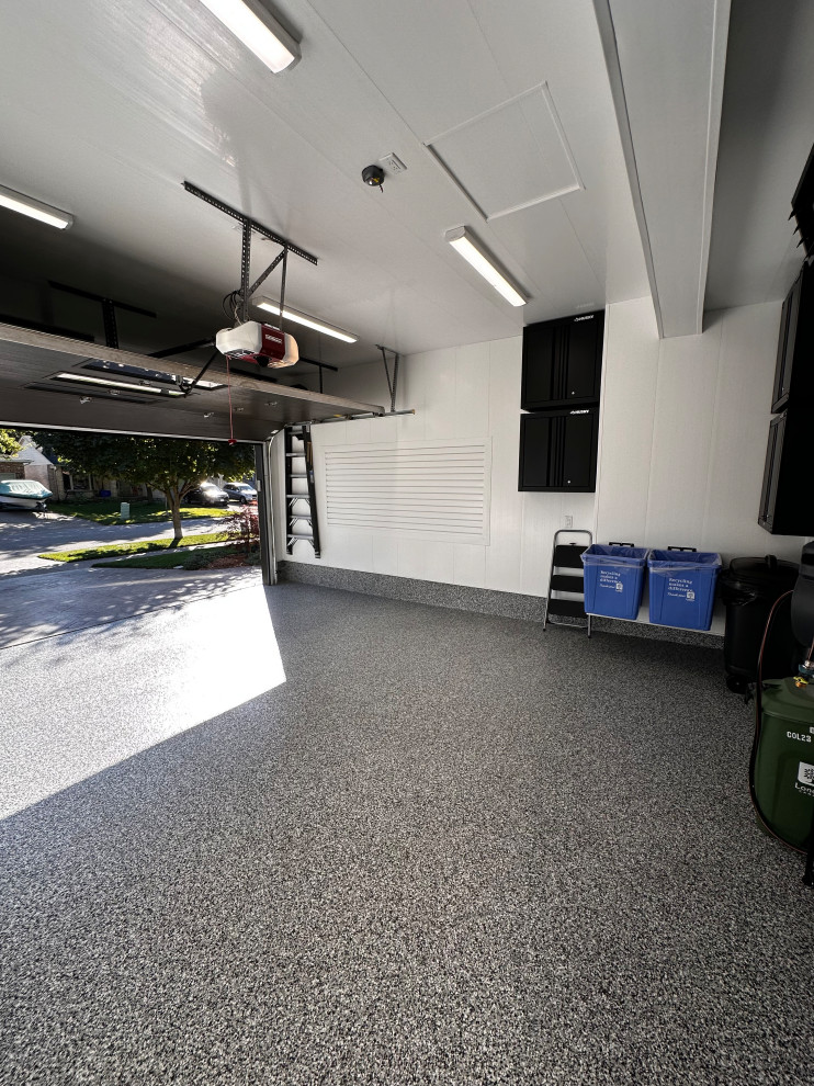 Martinet Ave - Garage Interior - Trusscore & Epoxy