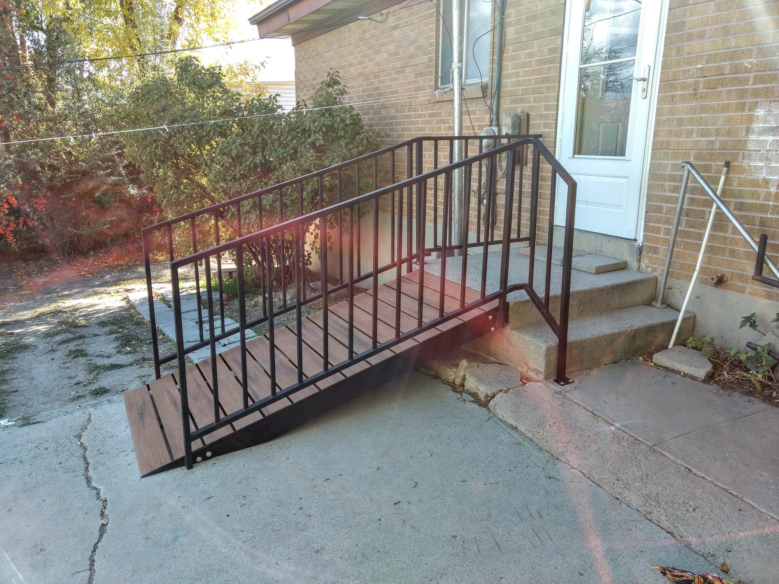 Ramp w/ railing