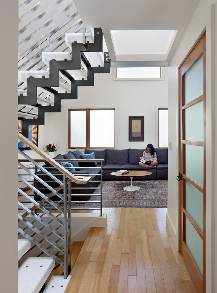 Design ideas for a modern staircase in San Francisco with open risers.