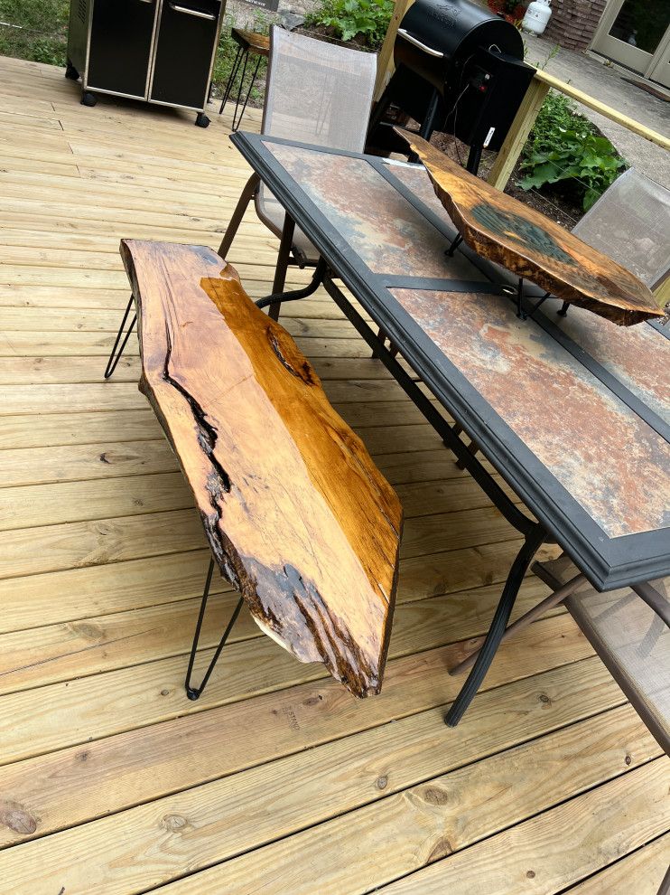 Strobe Island Outdoor Deck with Bar and Kitchen