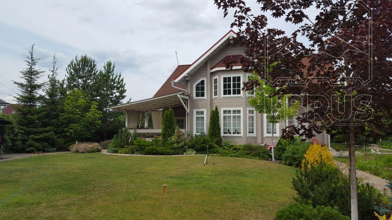 Стильный дома из клееного бруса в московской области