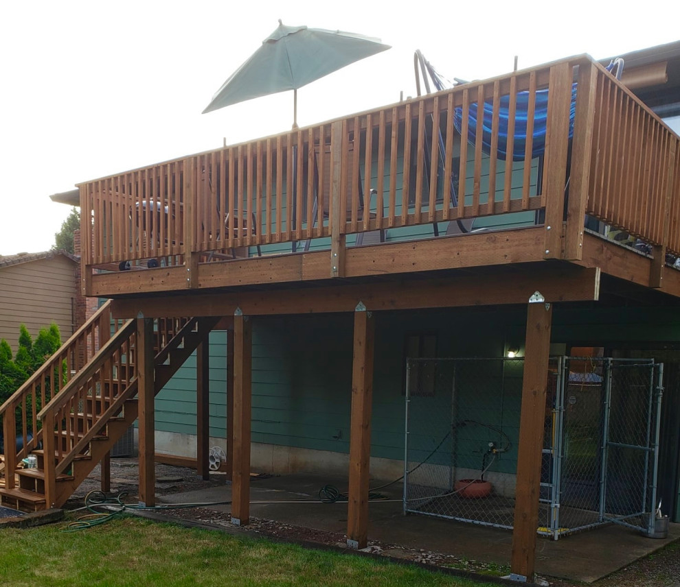 Gresham, Oregon - Second Floor Deck