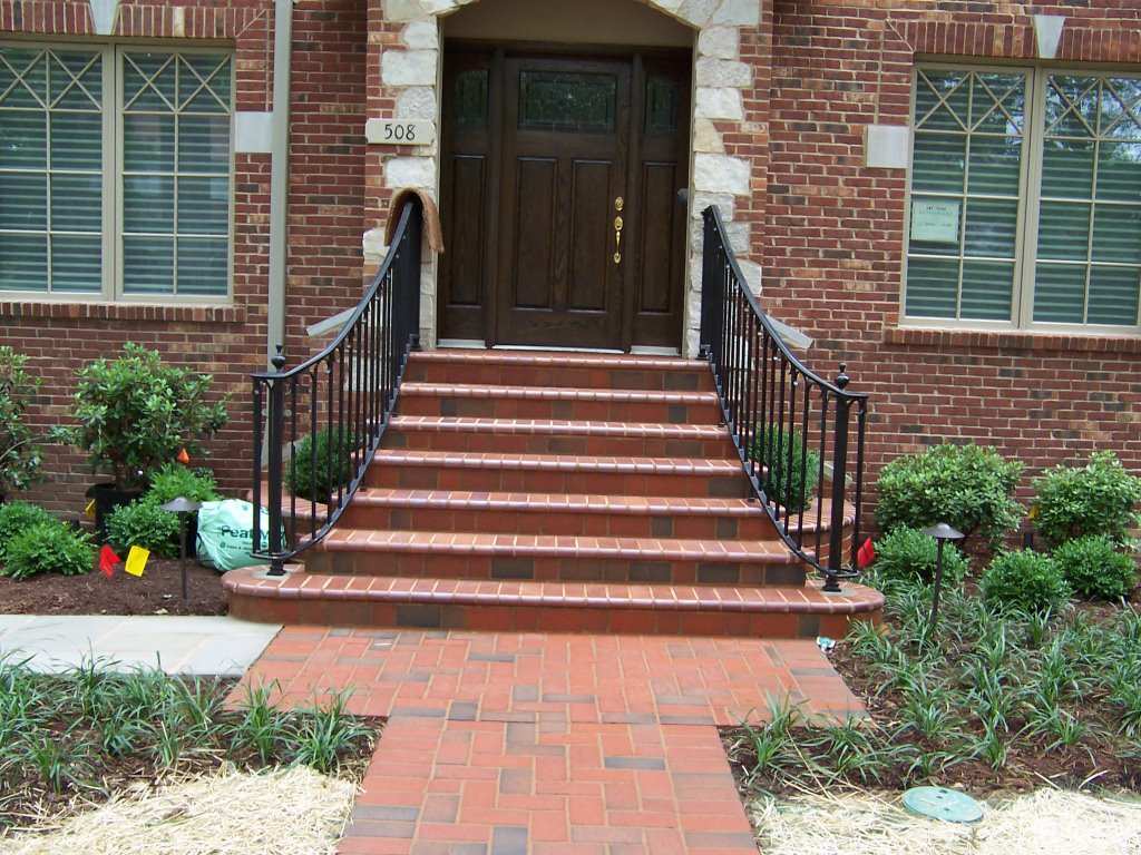 Clayton, Missouri brick masonry steps, planter walls