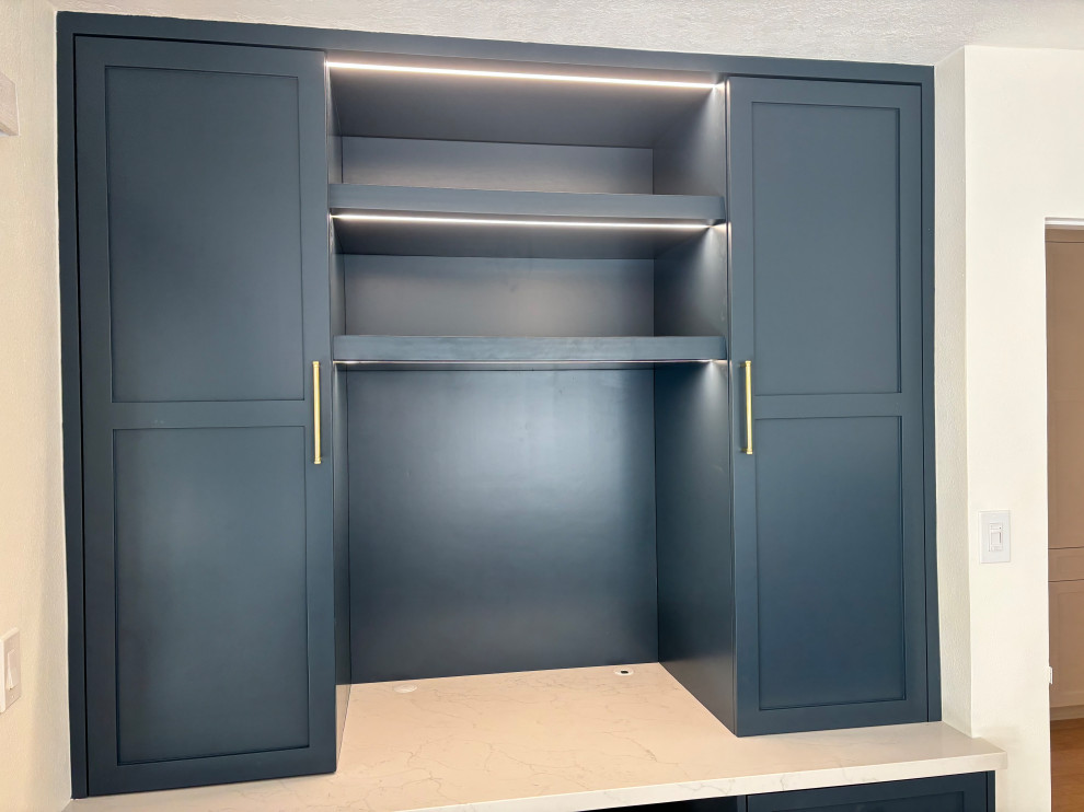 Westlake Village Desk and Office Built-In