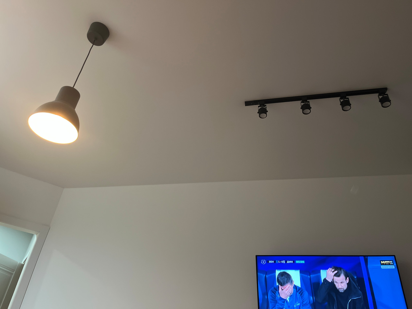 4EEBF830-0531-4C1C-9C0F-CDC1341E4F92