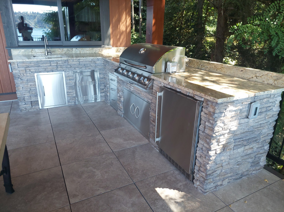 Jackson Grill Suite Outdoor Kitchen Traditional Deck Seattle by