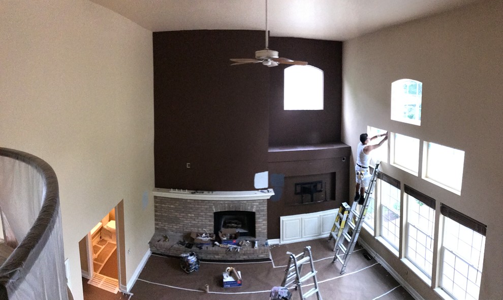 Accent Wall with Repose Gray SW