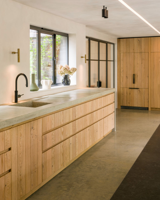 A restaurant inspired mid-century kitchen in Dulwich contemporary-kitchen