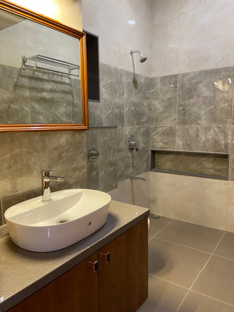 Bathroom modern-badezimmer