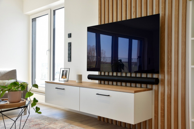 Meuble TV sur-mesure sur claustra - Contemporain - Salon - Paris - par  BeHome Interiors | Houzz