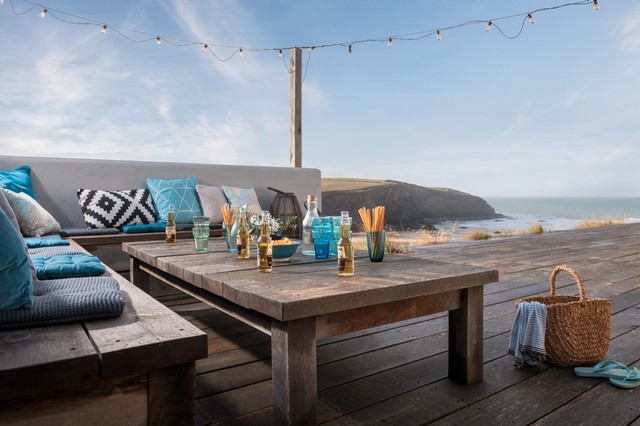 Saphir Beach House coastal-deck