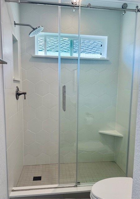 Contemporary bathroom refresh - Kennedy