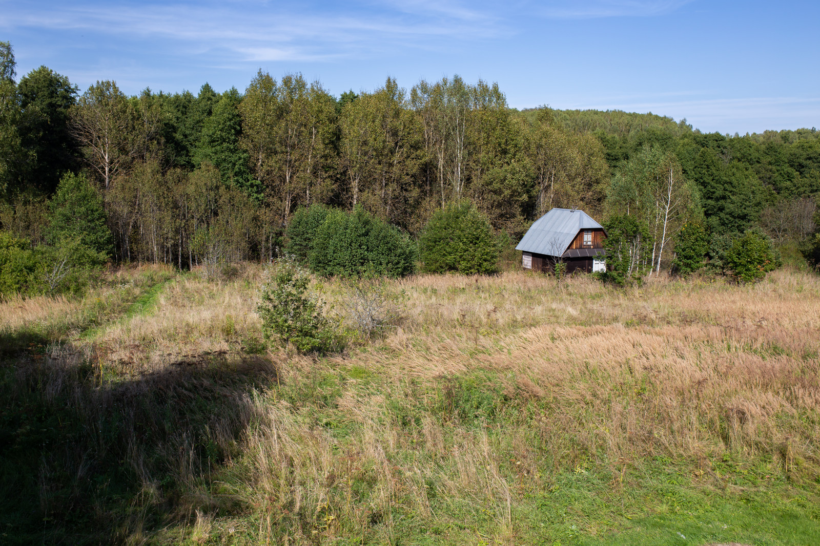 В гостях: Соломенный дом с русской печью