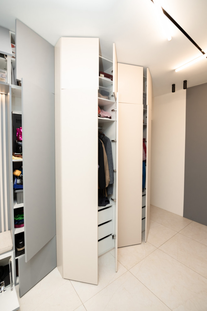 Минималистичные шкафы в прихожую