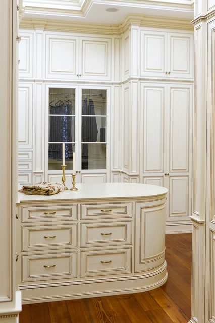 Classical Glazed White Dressing Room Island - Traditional - Closet ...