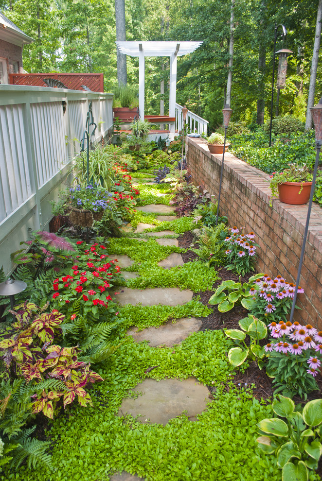 Photo of an eclectic garden in Atlanta.