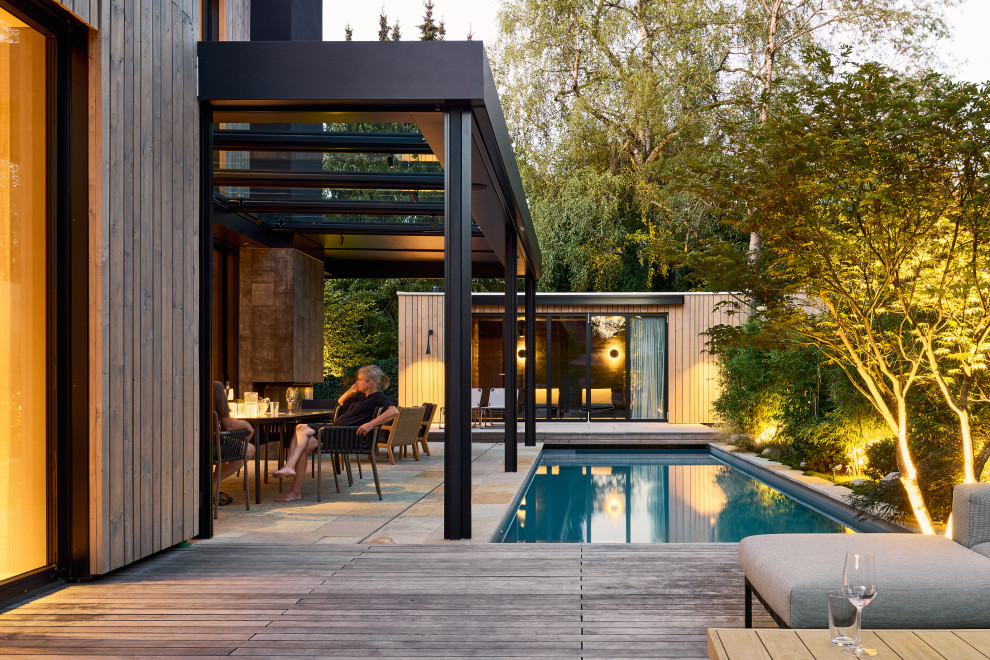 Moderner Pool in München