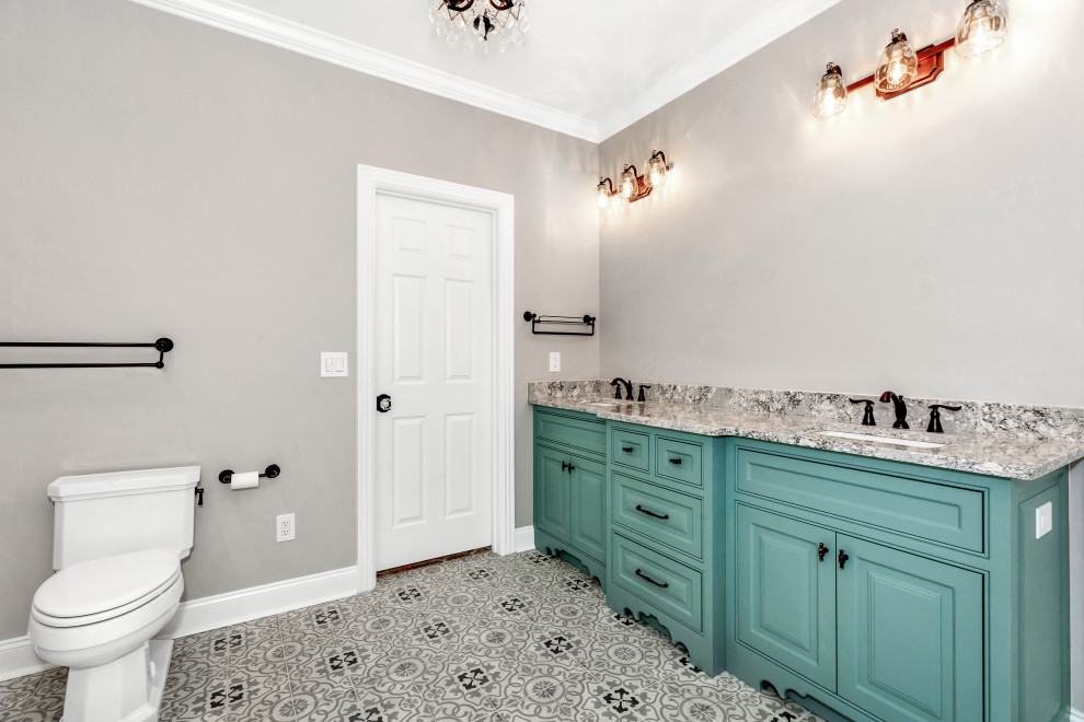 Cove Creek Master and Guest Bathrooms Remodel